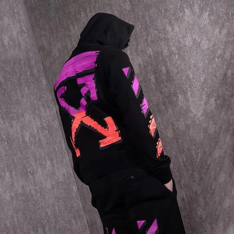♻️💯Upper body reference model picture❤️Top tested version OFFWHITE OW marker purple orange graffiti arrow male and female couple same style pure cotton loose pullover round neck zipper jacket sweatshirt hoodie The craftsmanship of this model can be said to be very difficult. There is a direct comparison between our home and many versions on the market. You can more clearly distinguish between good and bad just by looking at the prints. This printing uses Kornit's digital direct-injection process. The entire printing effect is like drawing lines with a marker pen. The imitation effect can achieve the same visual effect as the real thing. The main reason is that the color transition of this printing is too small, which makes it impossible to directly copy the pattern when scanning. The image must be manually enlarged more than 40 times, and then adjusted bit by bit to add a soft color (white) effect. The fabric is made of 480g large fish scale pure cotton terry dyed in a vat, which is a big launch and has a full drape. Full set of customized accessories, washed, labeled. Guaranteed to be the top product on the market.  Color: Black Size: XS-L P:390 Size chart